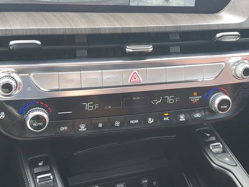 Used 2024 Kia Telluride SX image 30