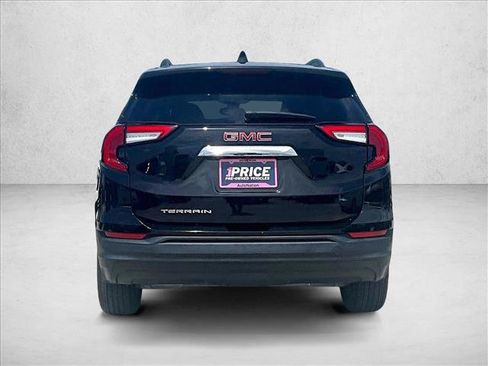 Used 2023 GMC Terrain SLE w/ Driver Convenience Package FWD image 4