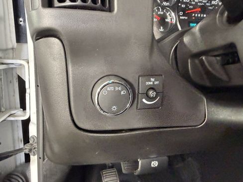 Used 2024 GMC Savana 2500 w/ Driver Convenience Package RWD image 21
