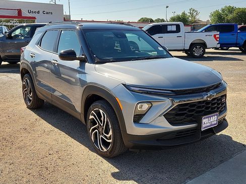 Used 2025 Chevrolet TrailBlazer RS w/ Convenience Package AWD/4WD image 4