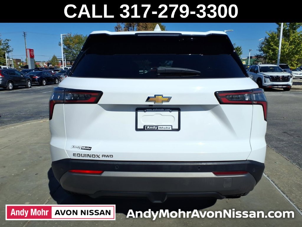 Used 2026 Chevrolet Equinox LT AWD/4WD image 12
