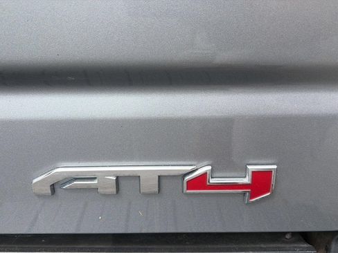 Used 2023 GMC Sierra 1500 AT4 w/ AT4 Premium Package AWD/4WD image 11
