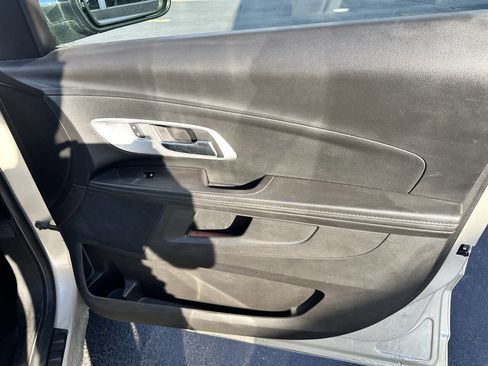 Used 2013 Chevrolet Equinox LS image 24