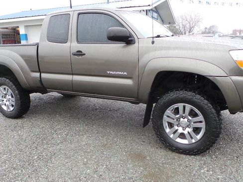 Used 2009 Toyota Tacoma 4x4 Access Cab image 9