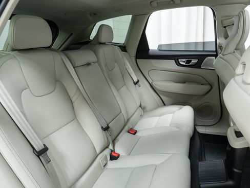 New 2026 Volvo XC60 T8 Ultra AWD/4WD image 25