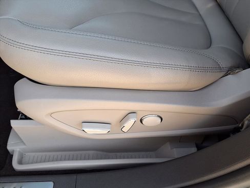 Used 2022 Lincoln Nautilus FWD image 21