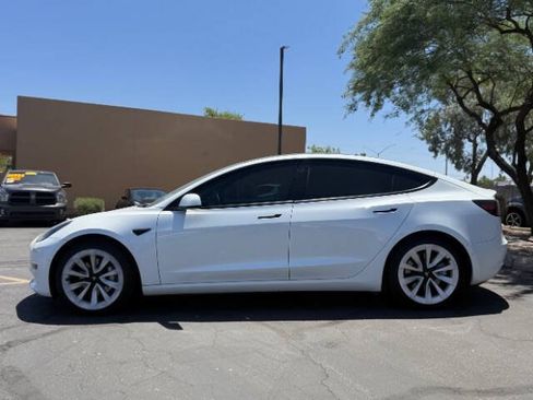Used 2022 Tesla Model 3 Standard Range RWD image 6