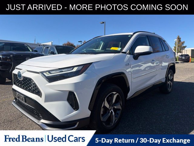 Used 2023 Toyota RAV4 SE w/ Weather & Moonroof Package AWD/4WD image 3