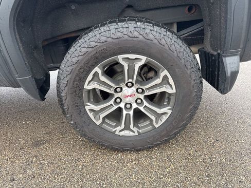 Used 2019 GMC Sierra 1500 SLE w/ SLE Value Package image 19