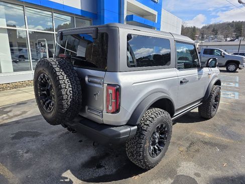 Used 2023 Ford Bronco Badlands image 8