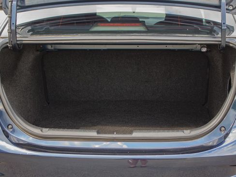 Used 2015 MAZDA MAZDA3 i SV FWD image 17