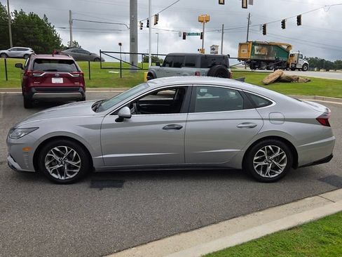 Used 2023 Hyundai Sonata SEL w/ Cargo Package FWD image 4