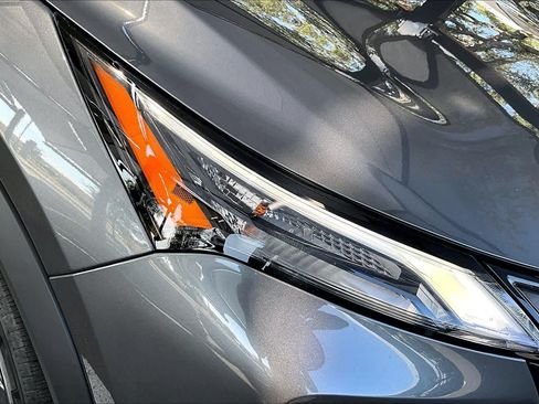 Used 2026 Nissan Rogue SV FWD image 27