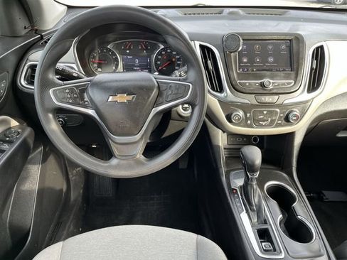 Used 2022 Chevrolet Equinox LS w/ LS Convenience Package image 13