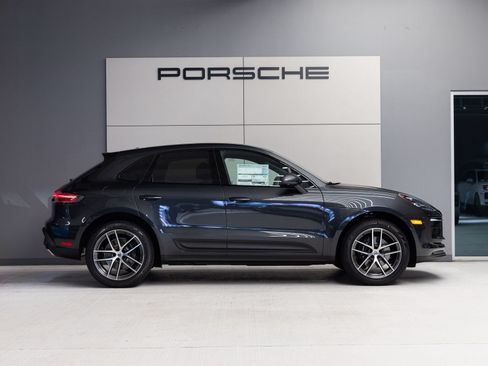 Certified 2026 Porsche Macan AWD/4WD image 8