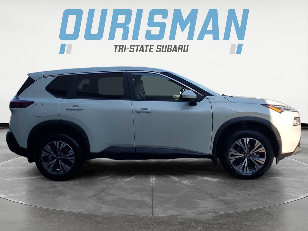 Used 2023 Nissan Rogue SV AWD/4WD image 7