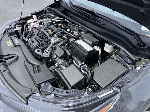 Certified 2025 Toyota Corolla LE FWD image 31