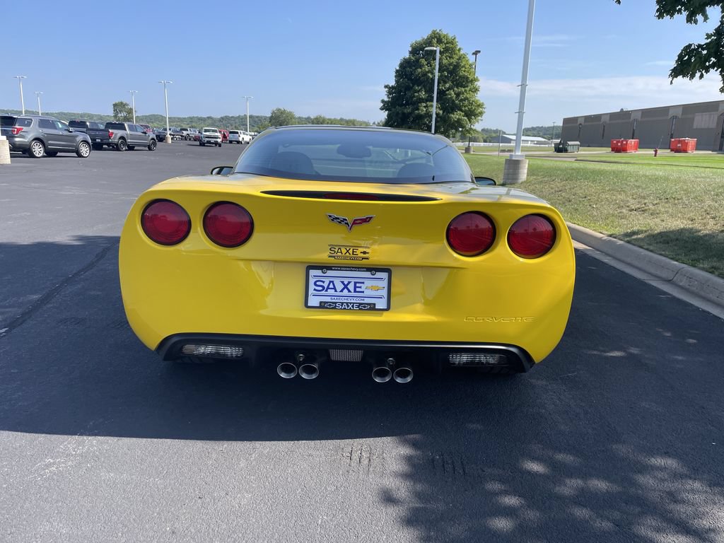 Used 2007 Chevrolet Corvette Coupe w/ Preferred Equipment Group RWD image 4