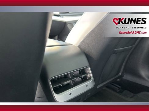 Used 2022 Tesla Model 3 Performance image 33