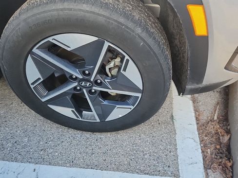 Used 2025 Hyundai Tucson SEL image 2