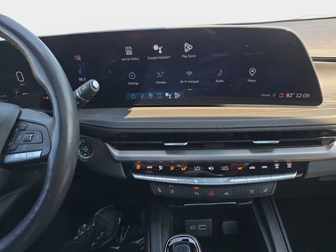 Used 2024 Cadillac XT4 Premium Luxury AWD/4WD image 23