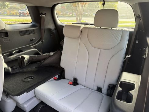 Used 2023 Hyundai Palisade SEL image 30