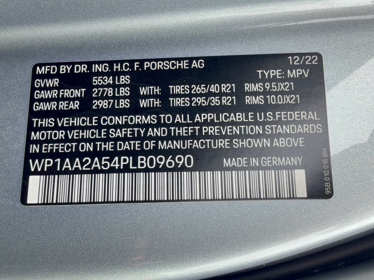 Used 2023 Porsche Macan AWD/4WD image 31
