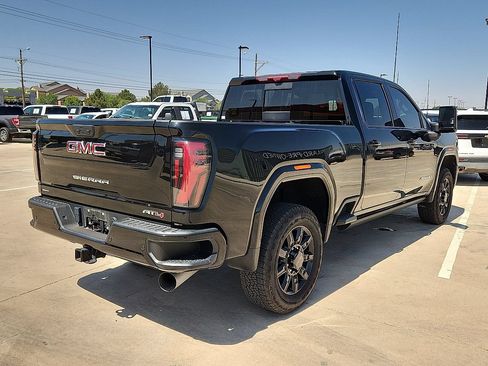 Used 2024 GMC Sierra 2500 AT4 w/ AT4 Premium Plus Package AWD/4WD image 3
