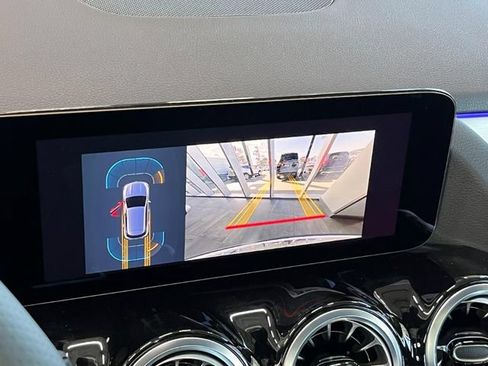 New 2025 Mercedes-Benz GLA 35 AMG 4MATIC image 6