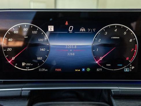 Used 2025 Mercedes-Benz GLS 580 4MATIC image 10