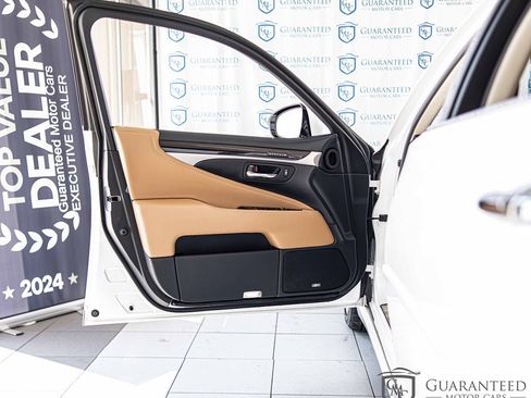 Used 2017 Lexus LS 460 AWD w/ Comfort Package image 34