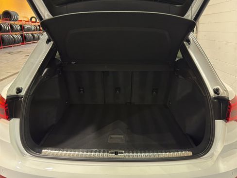 Used 2025 Audi Q3 2.0T Premium image 19