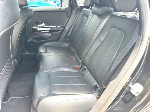 Used 2025 Mercedes-Benz GLA 250 4MATIC w/ Winter Package image 23
