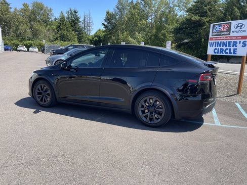 Used 2023 Tesla Model X AWD/4WD image 3