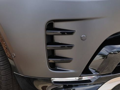 New 2026 Land Rover Discovery Limited Edition AWD/4WD image 24