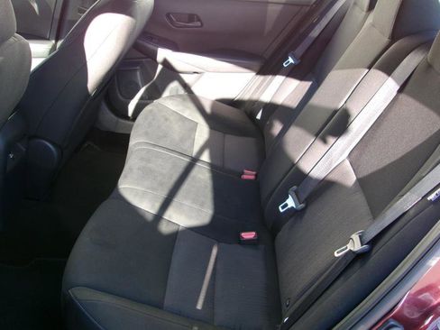 Used 2024 Nissan Sentra SV FWD image 10