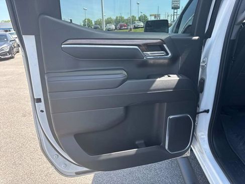 Used 2023 Chevrolet Silverado 1500 RST w/ Z71 Off-Road Package AWD/4WD image 14