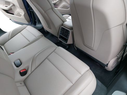 Certified 2022 Porsche Taycan 4S AWD/4WD image 13