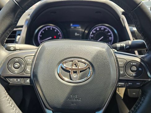 Used 2023 Toyota Camry SE FWD image 9