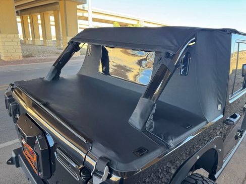 Used 2020 Jeep Wrangler Unlimited Sahara image 15