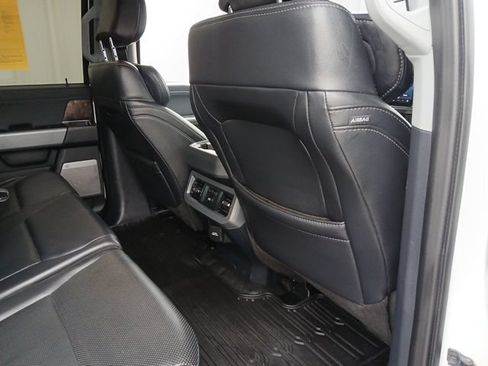 Used 2024 Ford F250 Lariat w/ Lariat Ultimate Package AWD/4WD image 32