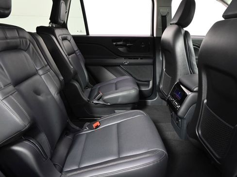 New 2026 Lincoln Aviator Reserve image 18