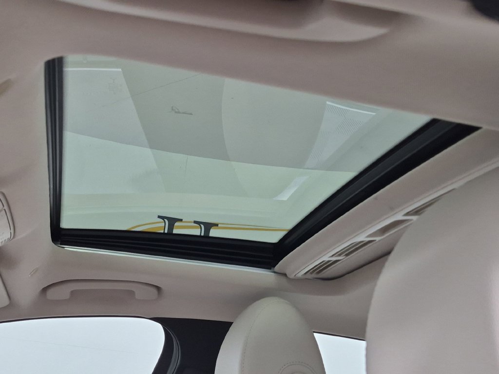 Used 2020 Mercedes-Benz E 350 4MATIC Sedan w/ Parking Assistance Package image 30