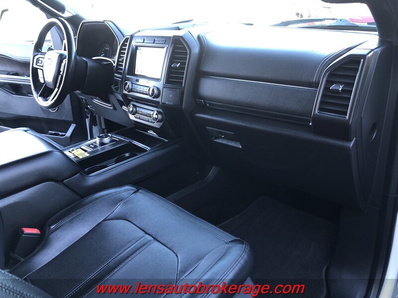 Used 2018 Ford Expedition Max Limited RWD image 24