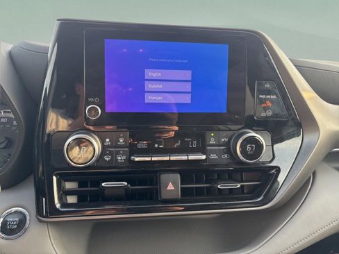 Certified 2023 Toyota Highlander LE image 18