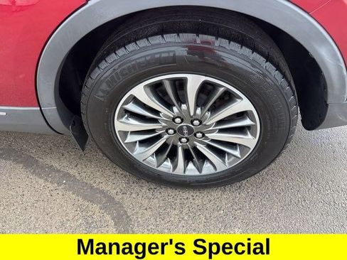 Used 2019 Lincoln Nautilus Select AWD/4WD image 45
