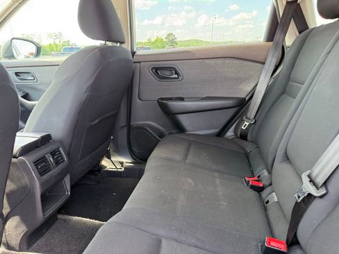 Used 2023 Nissan Rogue S image 22