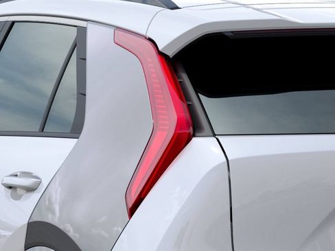 New 2026 Kia Niro Wave w/ Wave Preserve Package FWD image 11