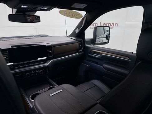 Used 2024 Chevrolet Silverado 2500 High Country image 27