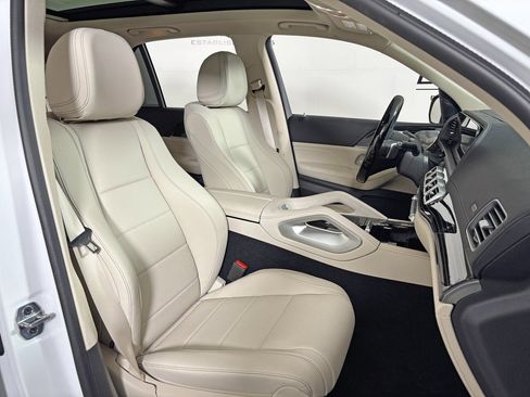 Used 2025 Mercedes-Benz GLE 350 4MATIC image 33